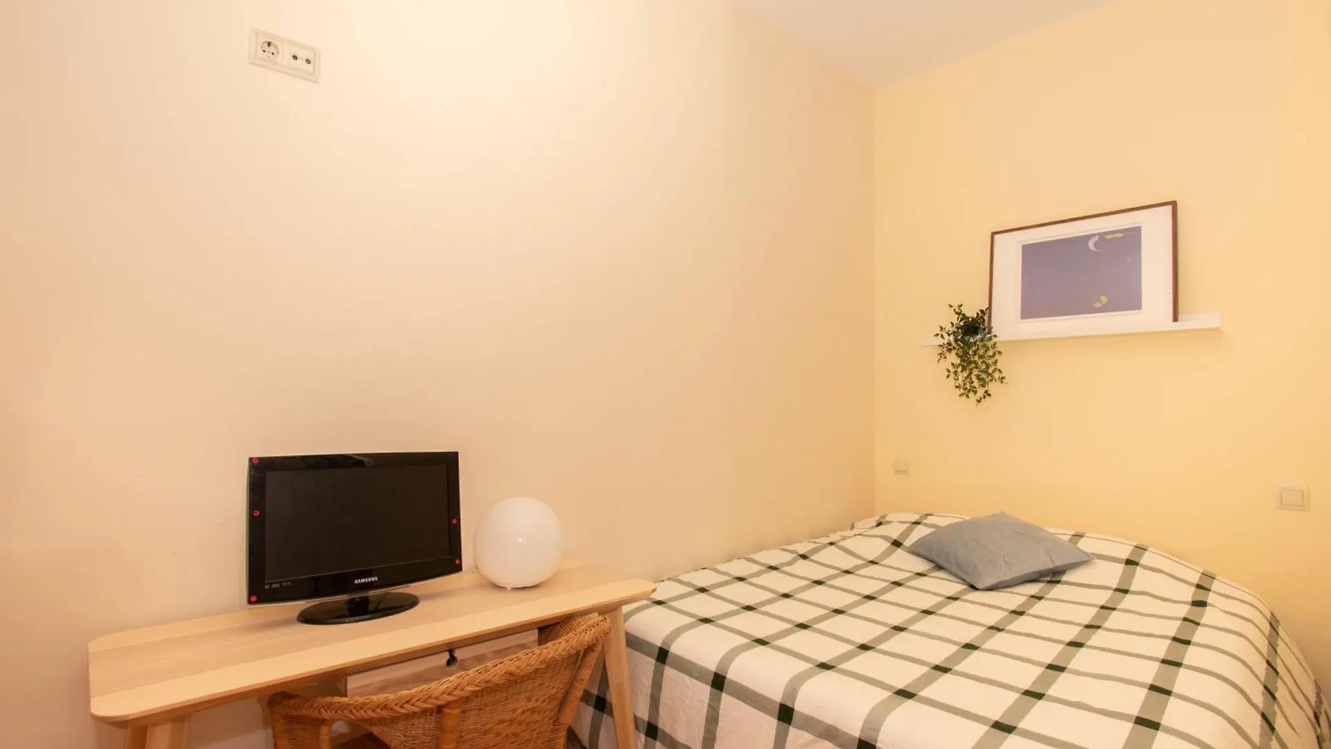 Modern Apartments Center Exiample برشلونة