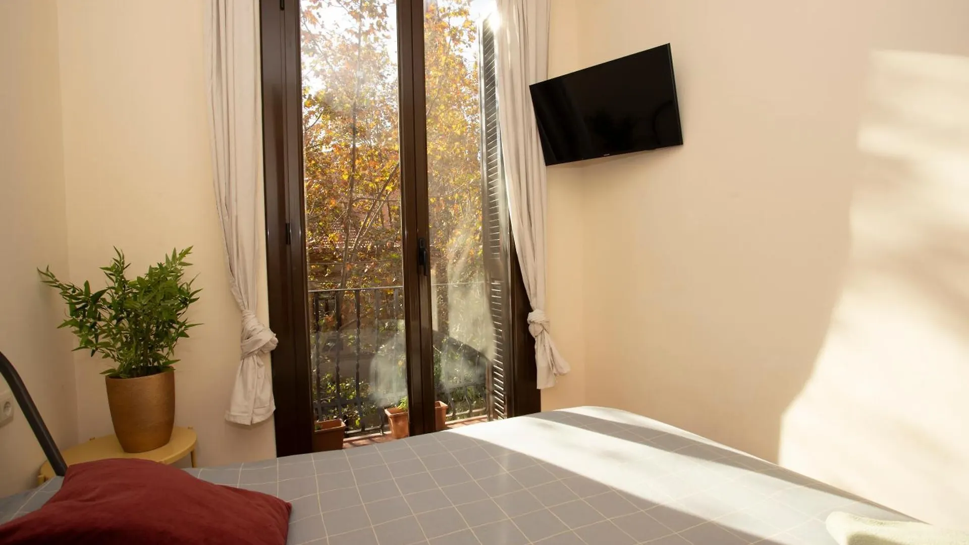 Modern Apartments Center Exiample برشلونة
