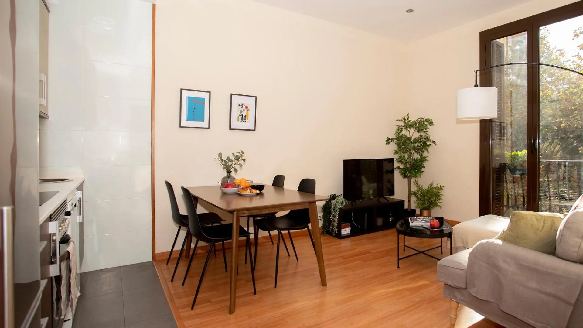 Modern Apartments Center Exiample برشلونة إسبانيا