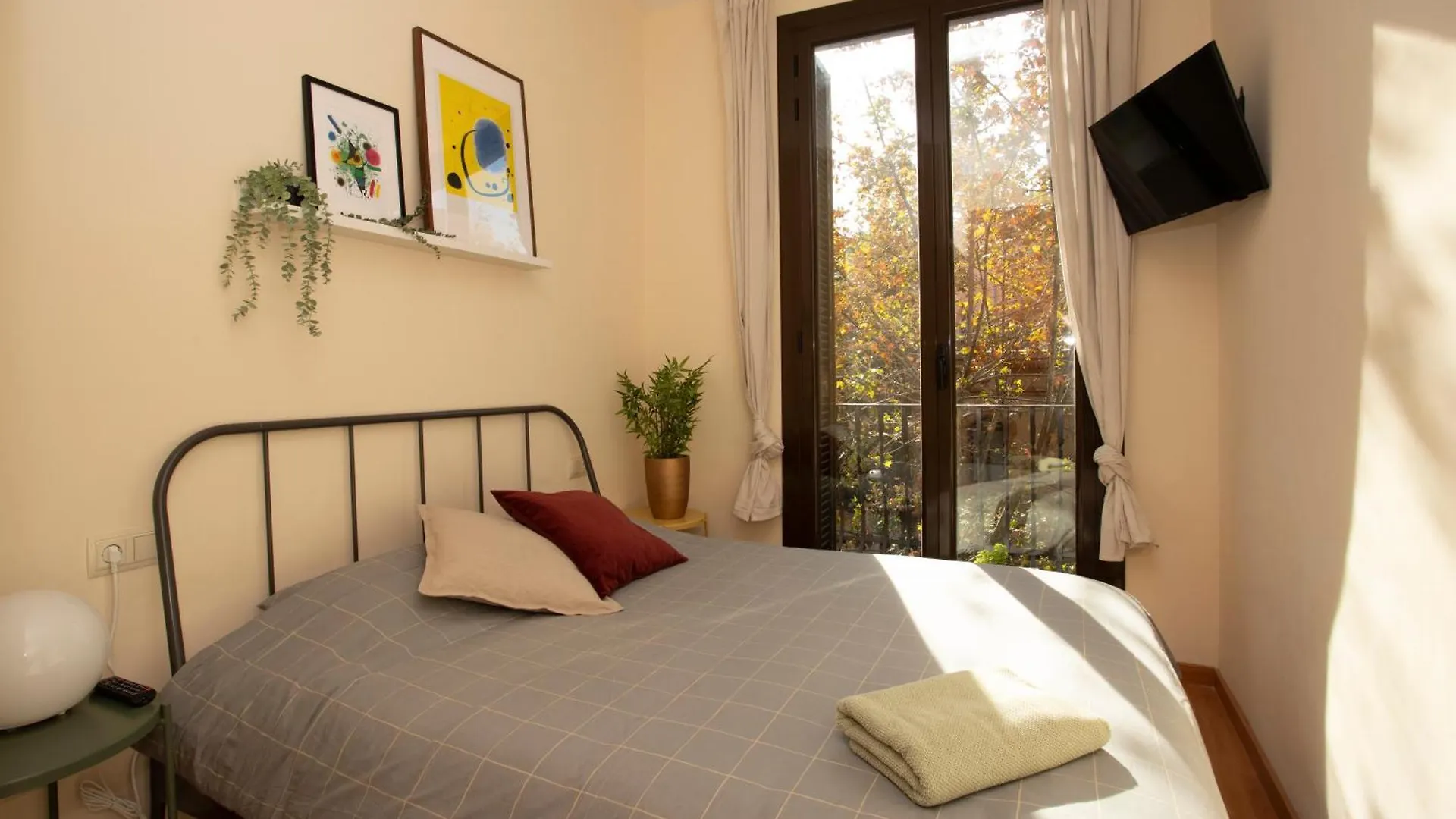 Modern Apartments Center Exiample برشلونة