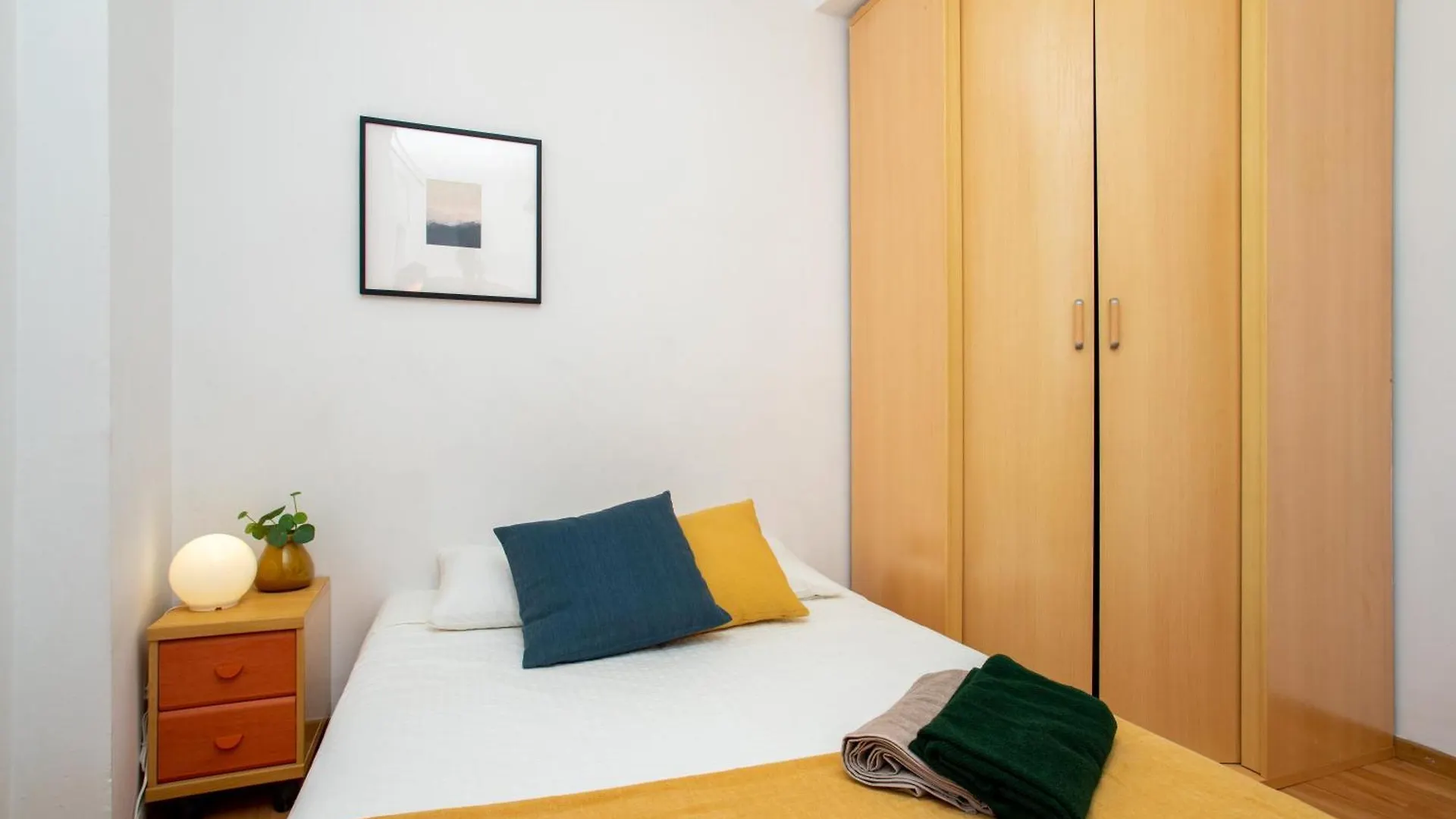 Modern Apartments Center Exiample برشلونة إسبانيا